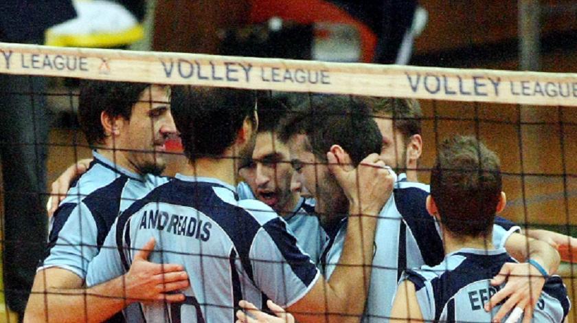 «Βοηθήστε, διαλυόμαστε»