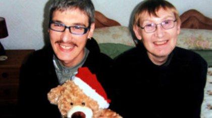 Η συγκλονιστική ιστορία των πραγματικών «Μπέντζαμιν Μπάτον» (vid)