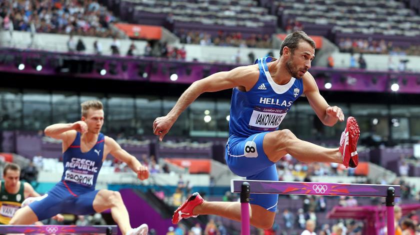 'Μέσα' και ο Ιακωβάκης