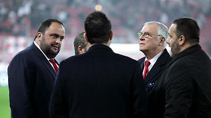 «Ας αφήσουν τις ιστορίες με τις παράγκες»