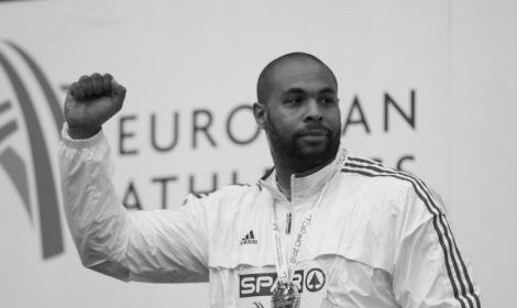 Σκοτώθηκε σε τροχαίο ο Νιαρέ