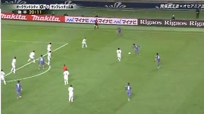 Παίζει μόνη της… (video)