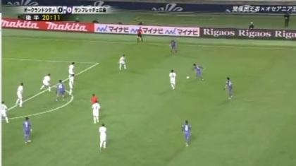 Παίζει μόνη της… (video)