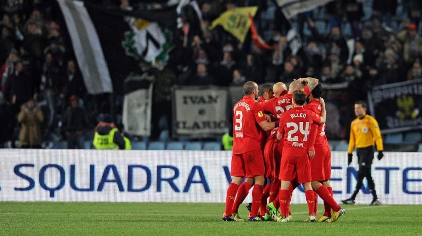 Και πρόκριση και πρωτιά για Λίβερπουλ