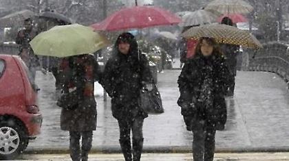 «Weekend» με βροχές και χιόνια