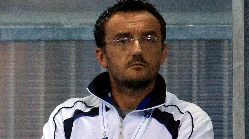 «Να ακουστεί ο εθνικός μας ύμνος»