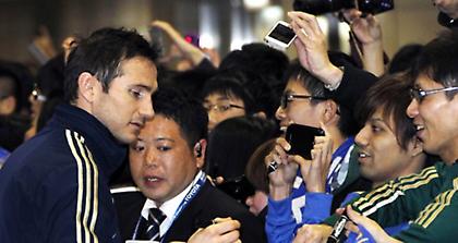 Αποθεωτική υποδοχή στην Τσέλσι