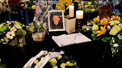 Χιλιάδες στην κηδεία του Ολλανδού ρέφερι