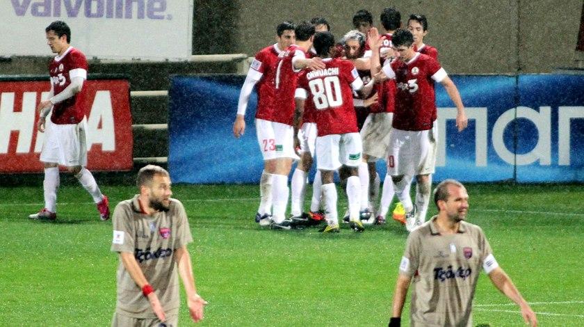 Τη… βλέπει και τρέχει!