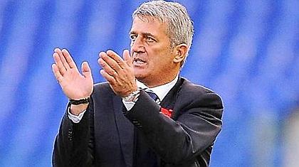 «Κλείστε στόματα»