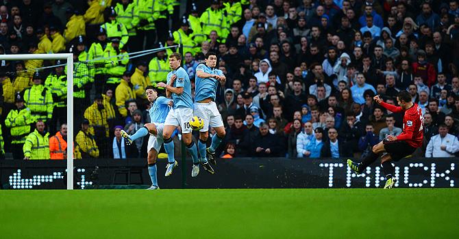 Το γκολ του Φαν Πέρσι… από μέσα! (video)