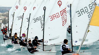 «Δάμασαν» τα κύματα οι ιστιοπλόοι στο Κύπέλλο Χιόνων 2012