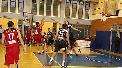 «Πώς γίνεται οι βολές να είναι 22-1;»