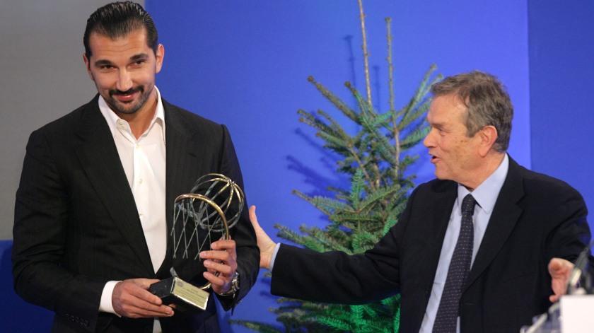 Στογιάκοβιτς: «Πολύ μεγάλη τιμή σε σχέση με αυτά που προσέφερα»