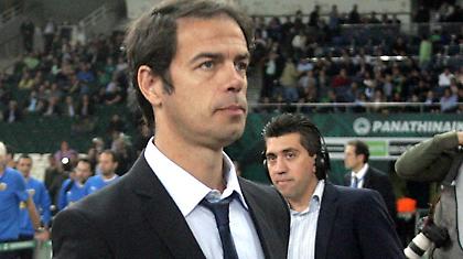 «Η ΑΕΚ δεν μπορεί να νικά και τους διαιτητές»