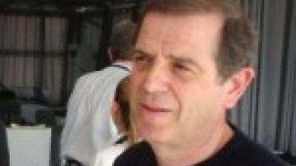 «Σφυρίζει» και σταματάει…