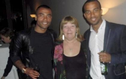 Προκαλεί η οικογένεια Κόουλ