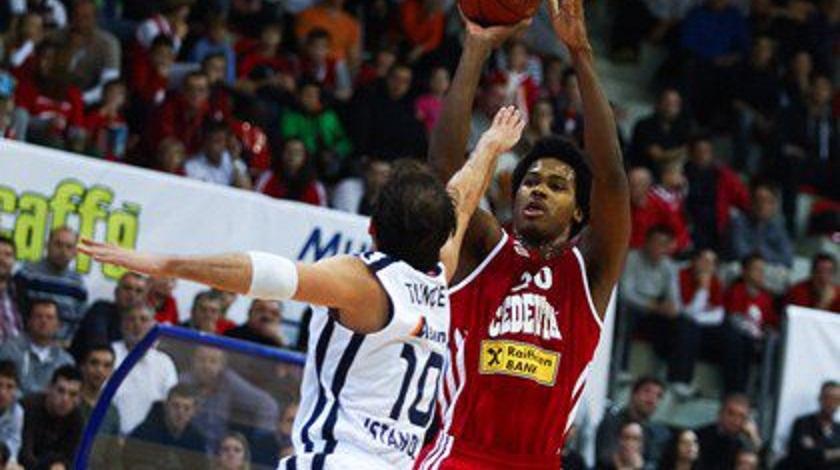 Φευγάτος ο Ζελαμπάλ