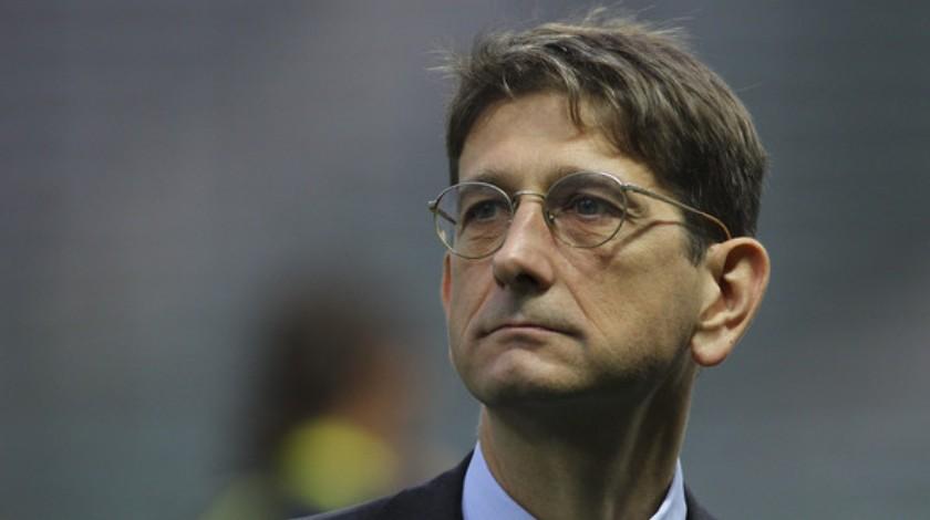 Τα βλέπει όλα… μαύρα