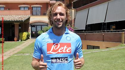 Θέλει τρεις από Νάπολι