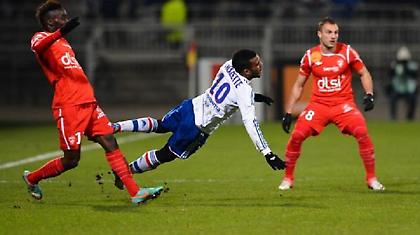 Έτσι θα πας και με την Παρί;