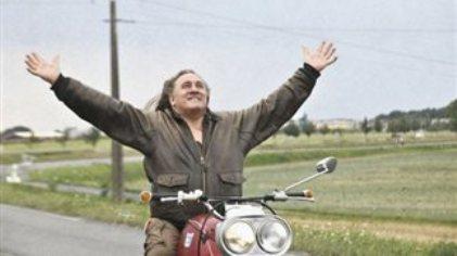 Πικρά σχόλια για την «φορολογική εξορία» του Ντεπαρτιέ