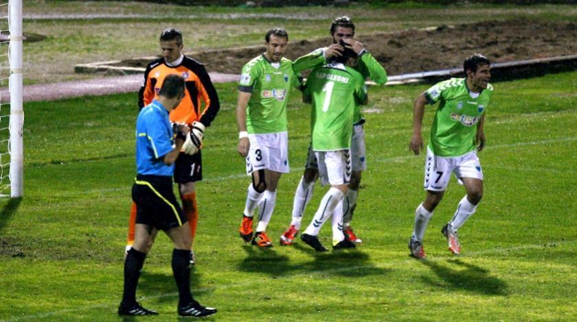 Κανένας «πονοκέφαλος» για Παράσχο