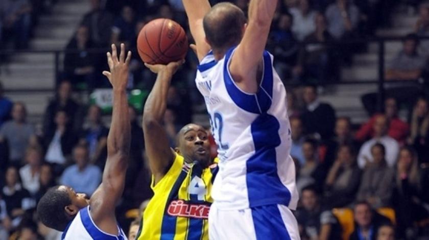 Την πήρε από το χέρι ο ΜακΚάλεμπ!