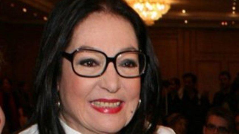 Δέκα χιλιάδες ευρώ σε άπορους και άστεγους προσφέρει η Μούσχουρη