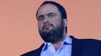 Μαρινάκης: «Ξεφτιλίζει το ποδόσφαιρο χωρίς να έχει βάλει ευρώ»