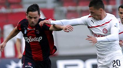 Για να αποφύγει το δάγκωμα των πάνθηρων…