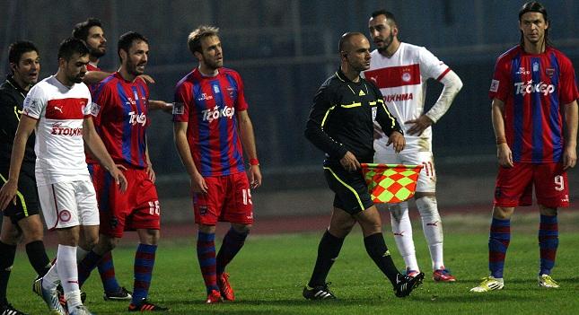 Το… παράρτημα, το… σπρώξιμο και το γκολ με το χέρι!