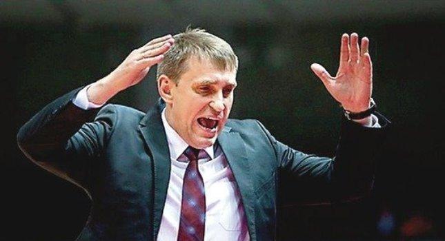 Παρελθόν από την Πρόκομ ο Κεμζούρα