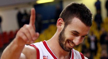 Οι μικροί πήδηξαν στο βαγόνι