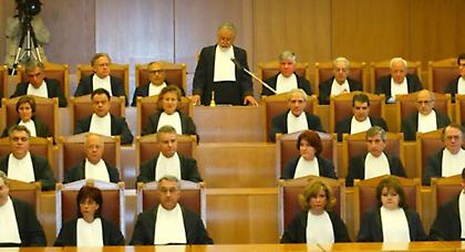 Άρειος «πάγος» στον Στουρνάρα