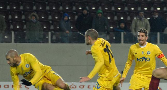 Εκτός ο Καστέλς