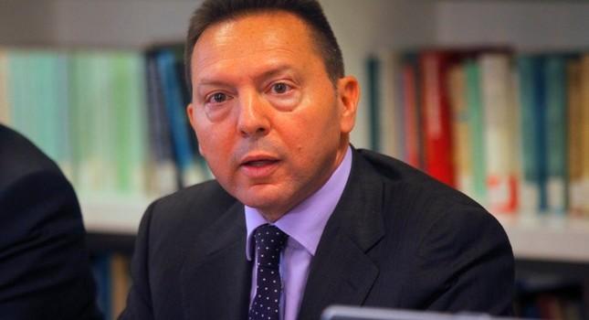 Στουρνάρας: «Όλα ή τίποτα το 2013»