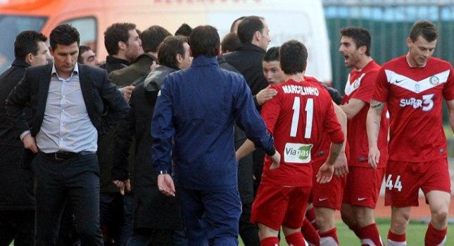 Φουλάρουν για το Κύπελλο