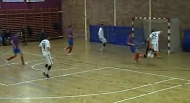 Κρεμάλα στη σάλα (video)