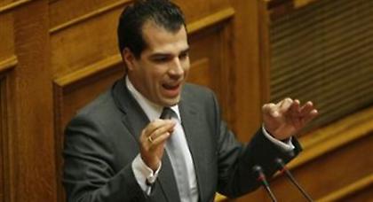 Αντιεξουσιαστές προπηλάκισαν τον Θ. Πλεύρη