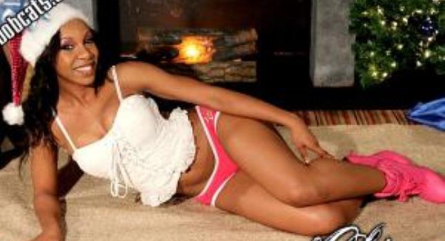 Οι πιο σέξι και γιορτινές τσιρλίντερ (pics)