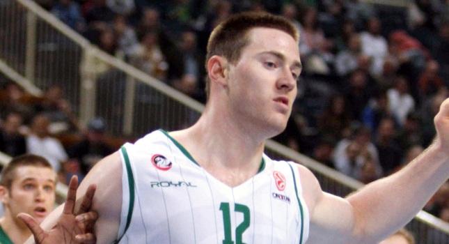 Δεν το κουνάει ο Μπέινς