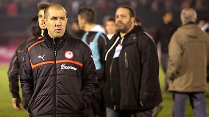 Αυτά παθαίνεις (;) όταν τρέχεις μόνος σου...