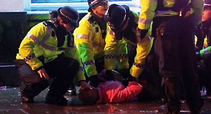 Σκηνές τύπου Μαλίων Κρήτης στη Βρετανία!