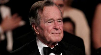 Στο νοσοκομείο παραμένει ο Τζορτζ Μπους