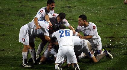 Καλά ΠΑΣ για τους «16»