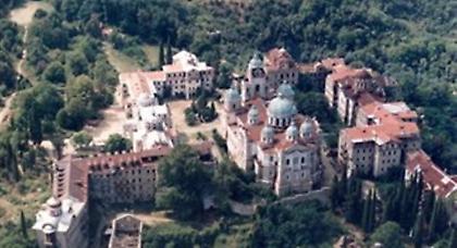 Αναζητούν καταφύγιο στο Αγιο Ορος για να επιβιώσουν