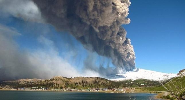 Βρυχάται ηφαίστειο στα σύνορα Χιλής-Αργεντινής