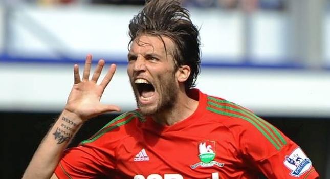 Και πώς να μην τον καλέσει;