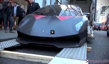 Lamborghini, πόσο… χαμηλή είναι η Sesto Elemento;